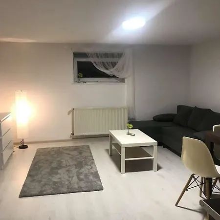 Daire Przytulne Mieszkanie W Urokliwej Okolicy