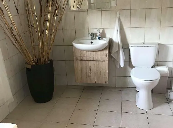 Przytulne Mieszkanie W Urokliwej Okolicy Chodzież